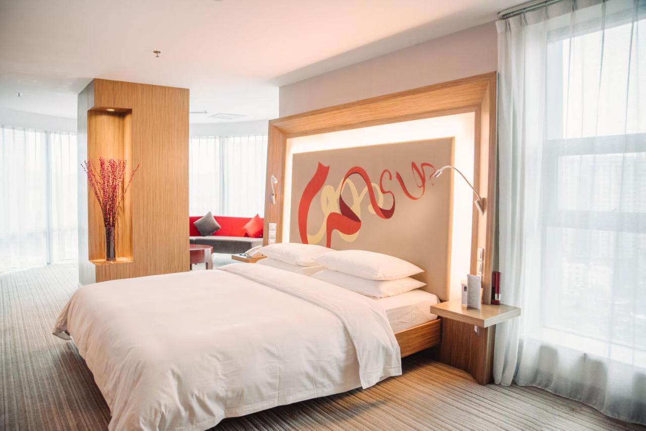 Novotel Guiyang Downtown Exterior foto